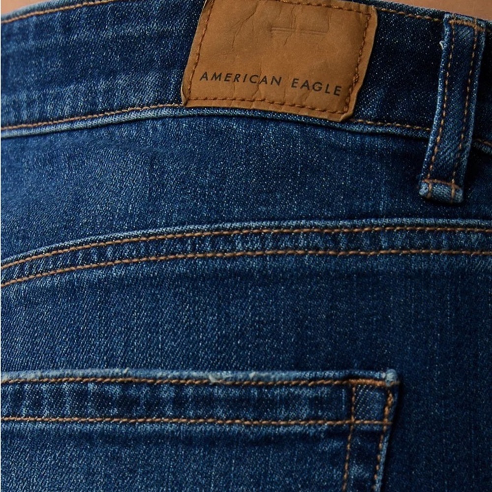 AE Dreamy Drape Stretch Low-Rise Baggy Wide-Leg Jean Size: 12 X-Short $30
